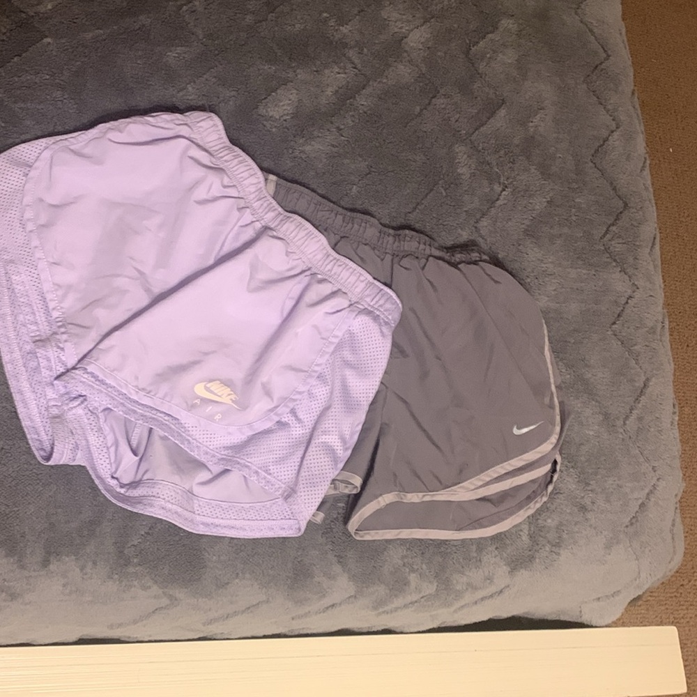 2 NIKE SHORTS-WOMEN